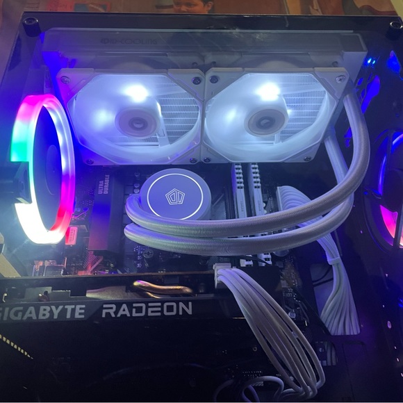 GIGABYTE Eagle Radeon RX 6500 XT 4GB GDDR6 PCI Express 4.0 ATX Video Graphics - Picture 3 of 5